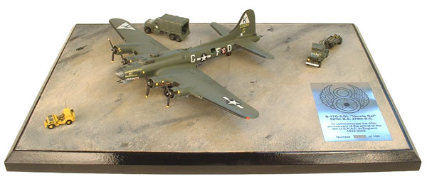 Boeing B-17G 1/144 scale pewter limited edition aircraft model. 'Vonnie Gal' in the early olive drab scheme. Handmade by Staples and Vine Ltd.