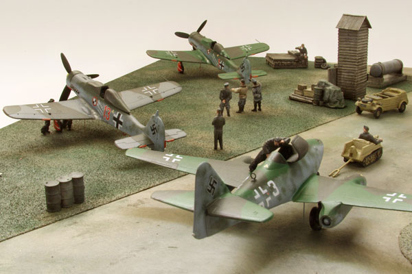 Gallands Zirkus 1/72 scale pewter limited edition diorama of a Messerschmitt Me262A-1a and two Focke Wulf Fw 190D-9s from JV 44. Handmade by Staples and Vine Ltd.
