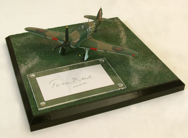 Hawker Hurricane Mk I 1/72 scale limited edition pewter aircraft model signed by the pilot Tom Neil as flown in the Battle of Britain. Handmade by Staples and Vine Ltd.