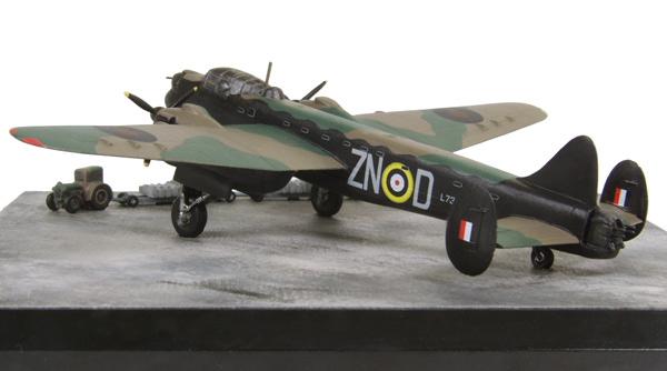 Avro Manchester B Mk I 1/144 scale pewter limited edition aircraft model as flown by Leslie Manser who was awarded the Victoria Cross. Handmade by Staples and Vine Ltd.