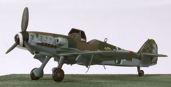 Messerschmitt Me 109K-4 1/72 scale pewter limited edition aircraft model. A late model Messerschmitt 109 handmade by Staples and Vine Ltd.