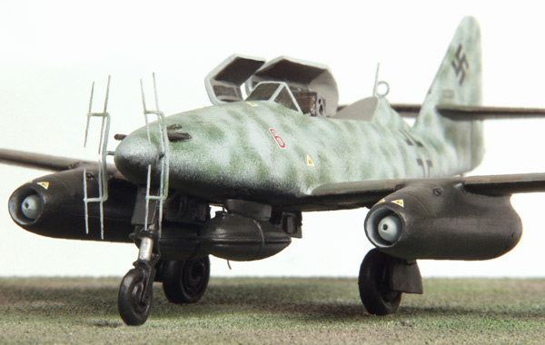 Messerschmitt Me 262B-1a/U1 nightfighter 1/72 scale pewter limited edition aircraft model. Handmade by Staples and Vine Ltd.