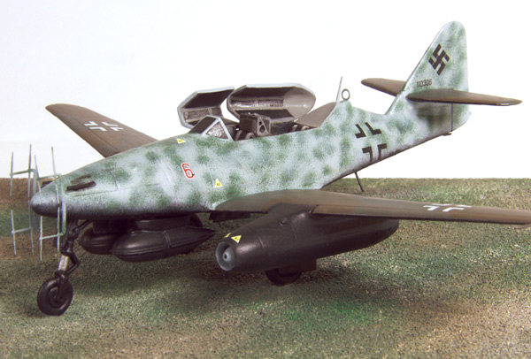 Messerschmitt Me 262B-1a/U1 nightfighter 1/72 scale pewter limited edition aircraft model. Handmade by Staples and Vine Ltd.