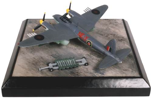de Havilland Mosquito Mk VI 1/144 scale pewter limited edition aircraft model with underwing rockets. Handmade by Staples and Vine Ltd.