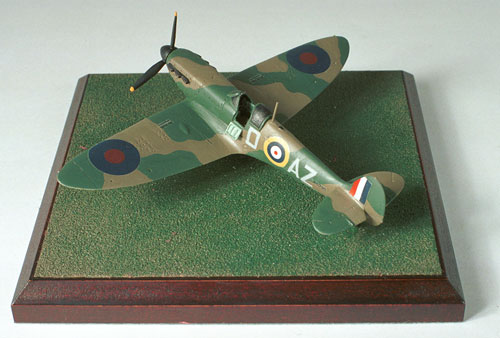 Supermarine Spitfire Mk I 1/72 scale pewter limited edition aircraft model as flown in the Battle of Britain by Bob Doe. Handmade by Staples and Vine Ltd.
