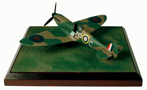 Supermarine Spitfire Mk II 1/72 scale pewter limited edition aircraft model as flown in the Battle of Britain. Handmade by Staples and Vine Ltd.