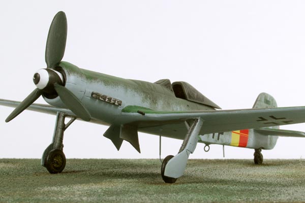 Focke Wulf Ta 152H-0 1/72 pewter limited edition aircraft model. The high altitude aircraft designed by Kurt Tank. Handmade by Staples and Vine Ltd.