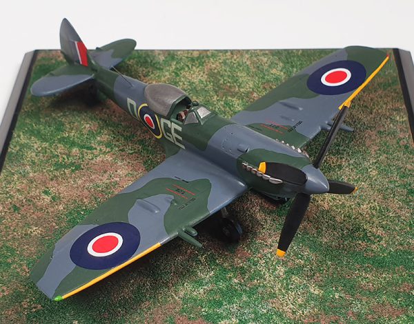 Supermarine Spitfire Mk XVIE - Image 4