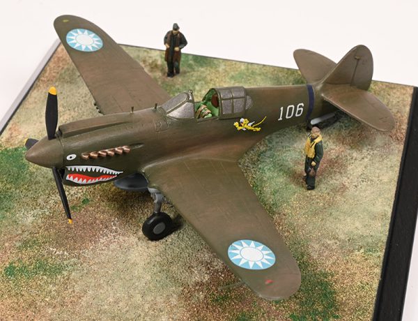Curtiss P-40E