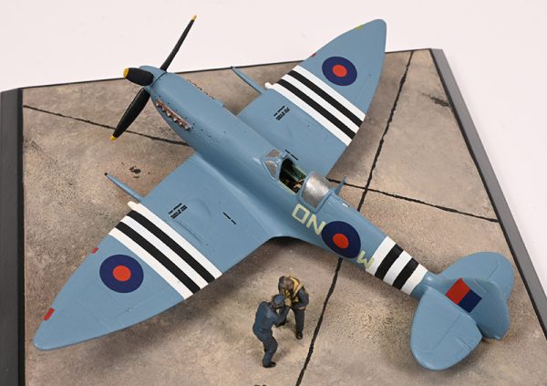 Supermarine Spitfire Mk VII - Image 2