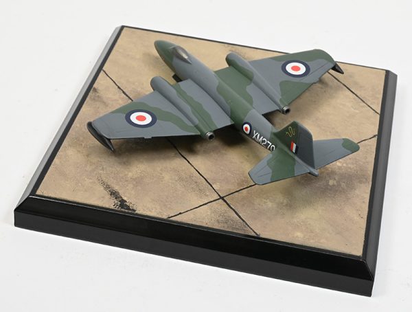 English Electric Canberra B(I)8 - Image 2